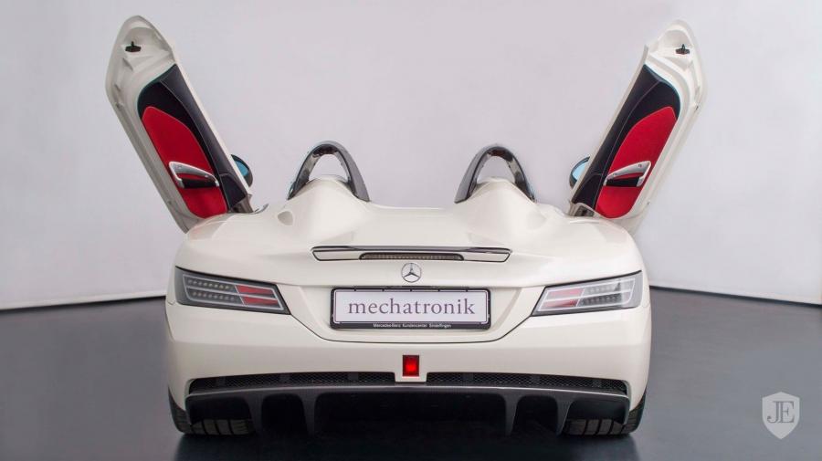  Mercedes-Benz SLR McLaren Stirling Moss 2009 года  (фото 3 из 75)